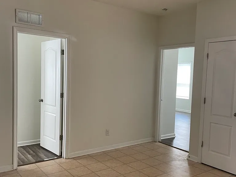 2024 Blue Iris Dr — Photo 11