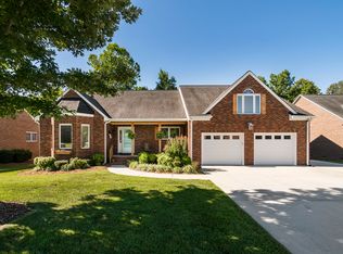 548 Little Creek Dr, Graham, NC 27253