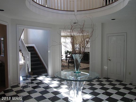 3rd image of 9908 Avenel Farm Dr