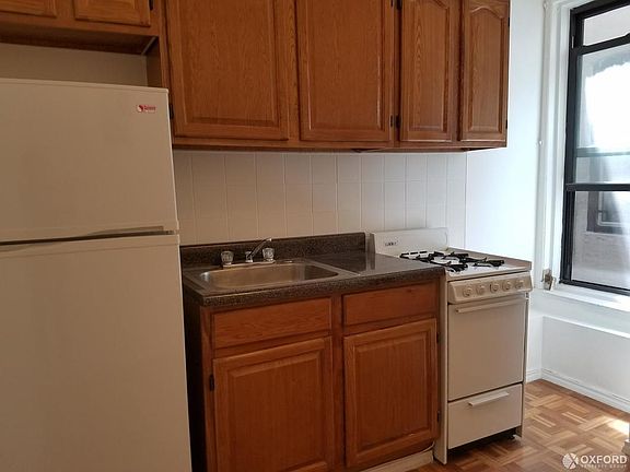 5th image of 392 1st St APT 12A