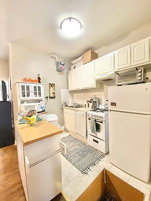 4th image of 503 E 73rd St APT 3E