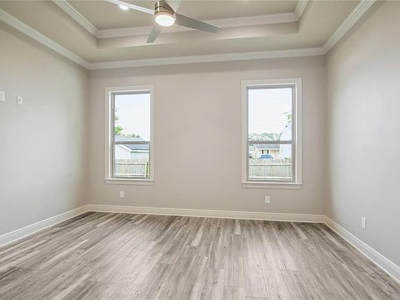 5th image of 63 Curtis Dr