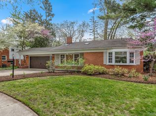 29737 Mark Ln, Livonia, MI 48152