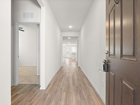 2nd image of 803 Goldenrod Ln