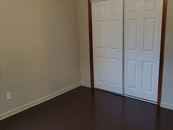 3rd image of 1300 W 24th St