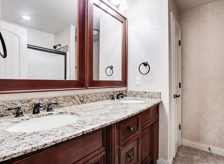 2606 Glenn Ridge Rd — Photo 16
