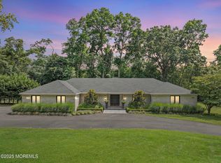 6 Cobblestone Ct, Holmdel, NJ 07733