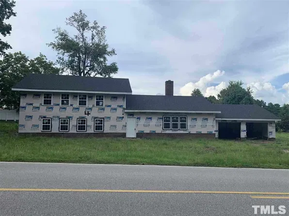 1304 Shade Tree Rd, Benson, NC 27504