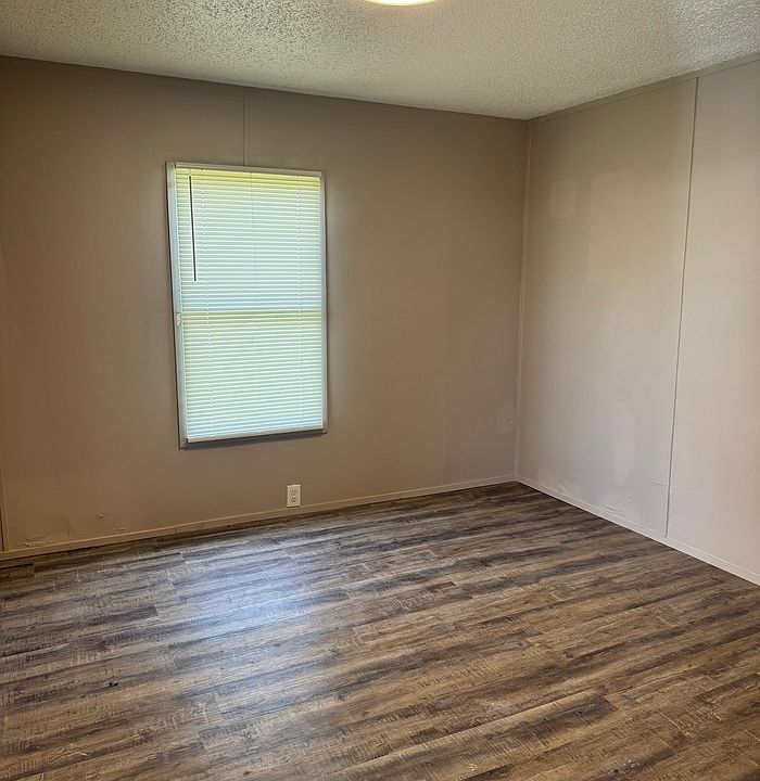 1st image of 585 Old Branch Rd