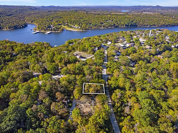 4th image of 1098 Black Oak Resort Lane