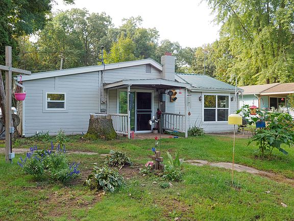 11476 Riverside Dr-102