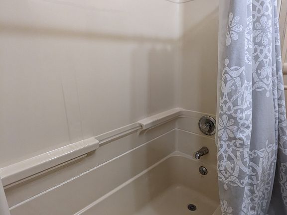 2nd image of 211 N Main St #6