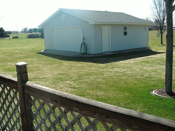 3rd image of 59015 County Road 1