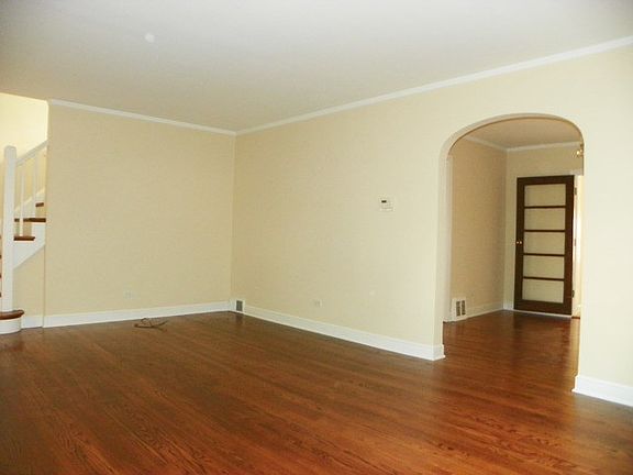 5th image of 9307 S Turner Ave
