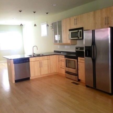 4th image of 1023A 2nd Ave S