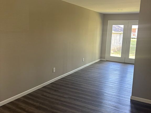 3rd image of 917 Mahr Ave #H
