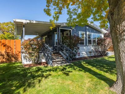 2307 Grazide Cir, Bishop, CA, 93514