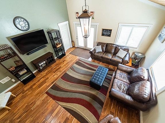 4th image of 59858 Pine Crest Dr