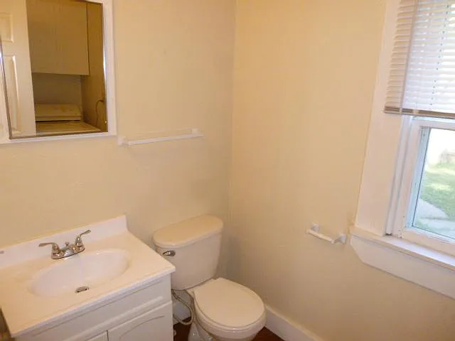 416 S Adams St — Photo 13