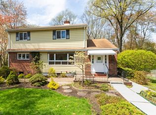 13 Stephen Pl, Little Falls, NJ 07424