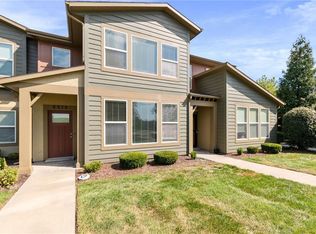 8079 N Farley Ave, Kansas City, MO 64158