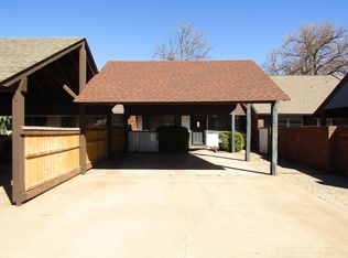 1722 Surrey Ln, Enid, OK 73703