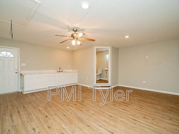 2nd image of 1021 N Montgomery St
