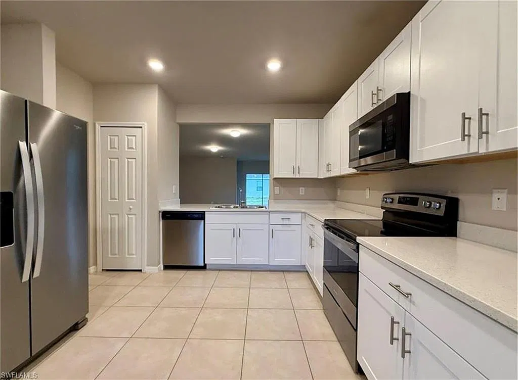 3 bed, 2.0 bath, 1747 sqft, $2,450 — Photo 4