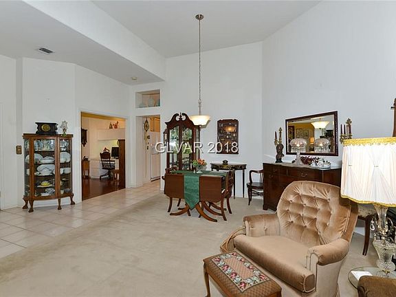 5th image of 447 Pelican Bay Ct