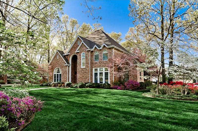 1st image of 38 Stonehenge Dr