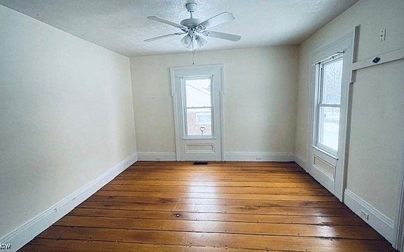 4th image of 13888/13890 Goodwin St