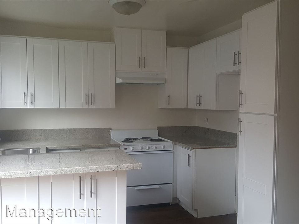 1st image of 209 E Burnett St APT D