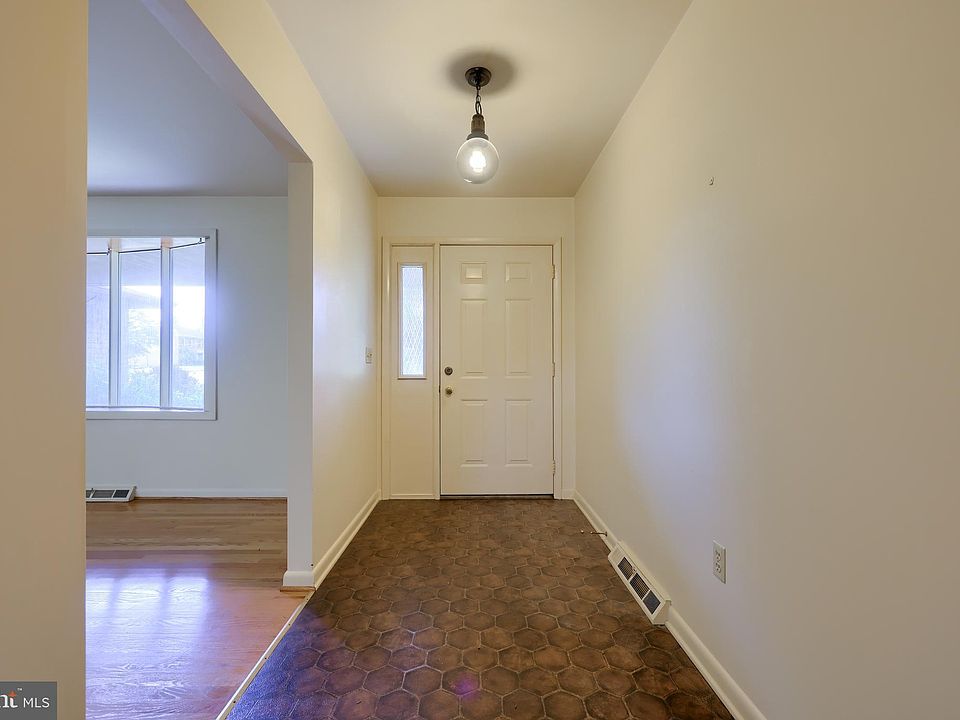 2455 Sutton Rd, York, PA 17403 Zillow