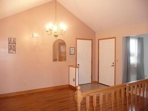 3rd image of 557 Brickstone Dr