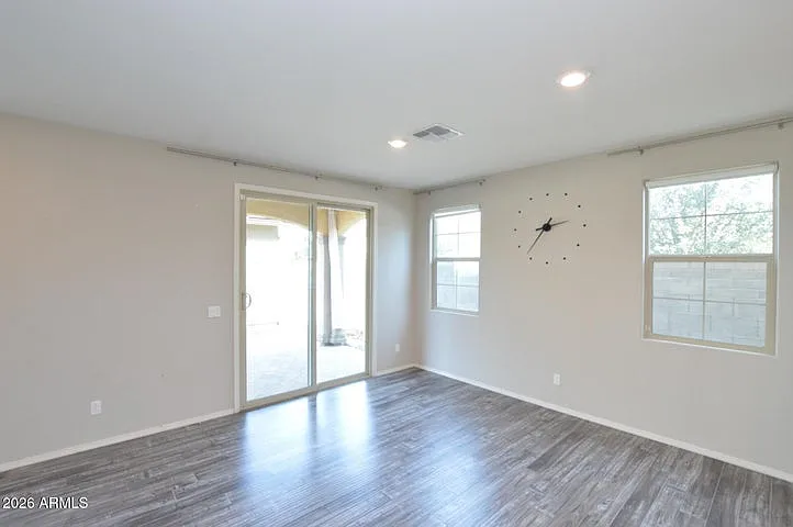 214 E Bluejay Dr — Photo 8