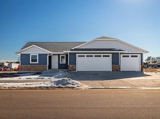 1828 Arches Dr, Holmen, WI 54636
