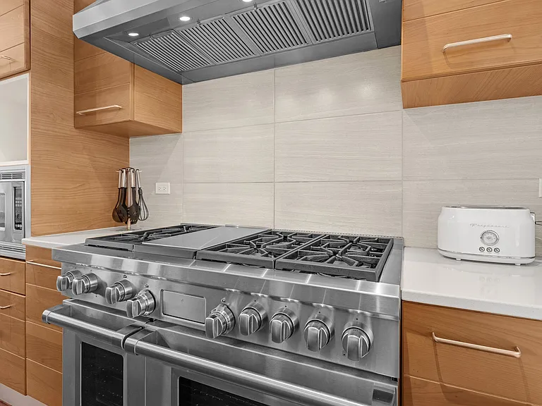 The Walton Residence — Photo 105