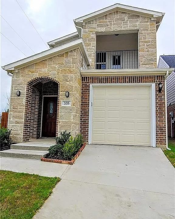 1st image of 335 Celia Cir