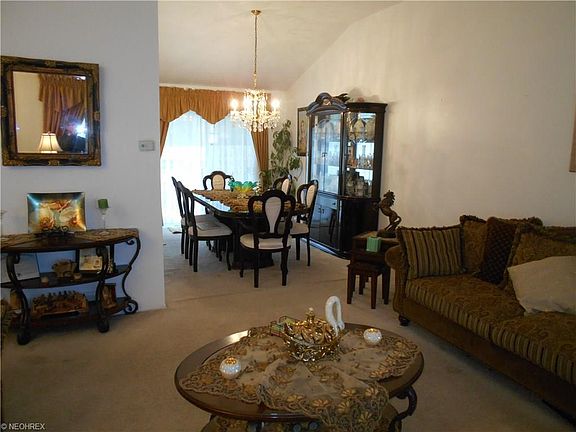 4th image of 23799 Curtis Dr