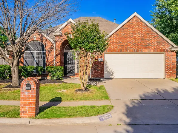 7028 Herman Jared Dr, North Richland Hills, TX 76182