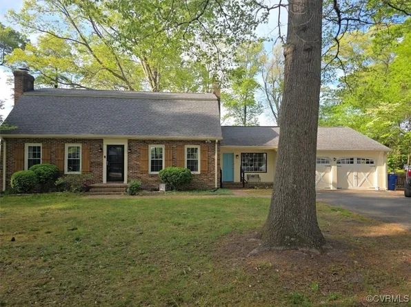 2740 Blithe Dr, Chester, VA 23831