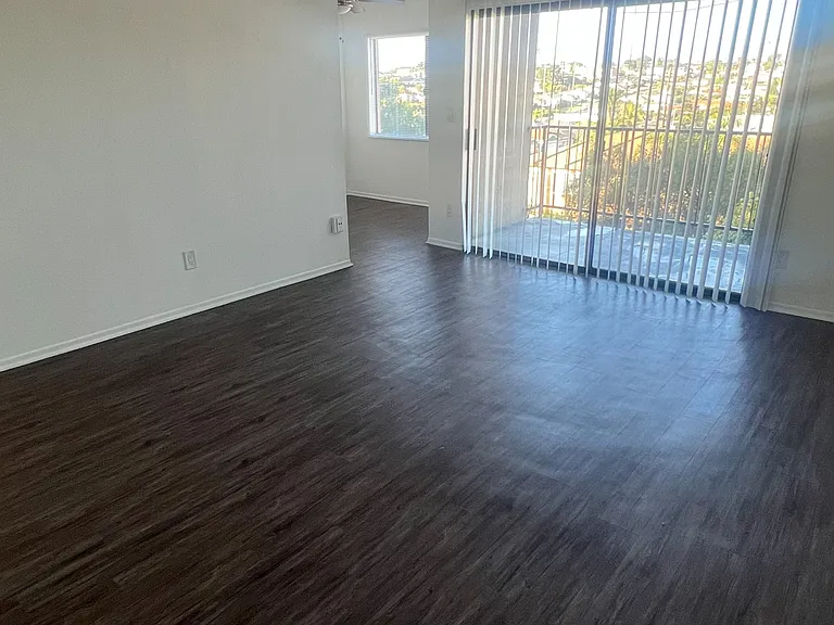 2424 S Leland St — Photo 7