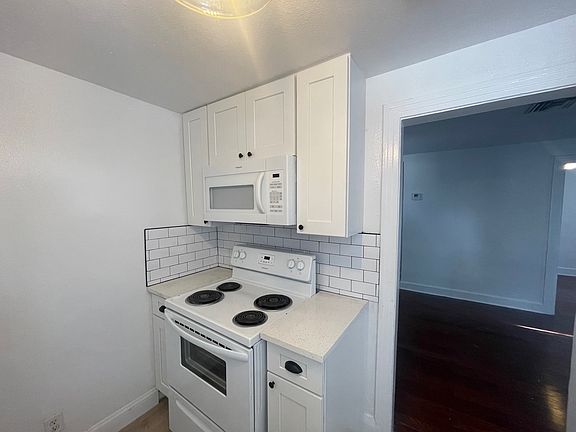 5th image of 405 1/2 E Cayuga St