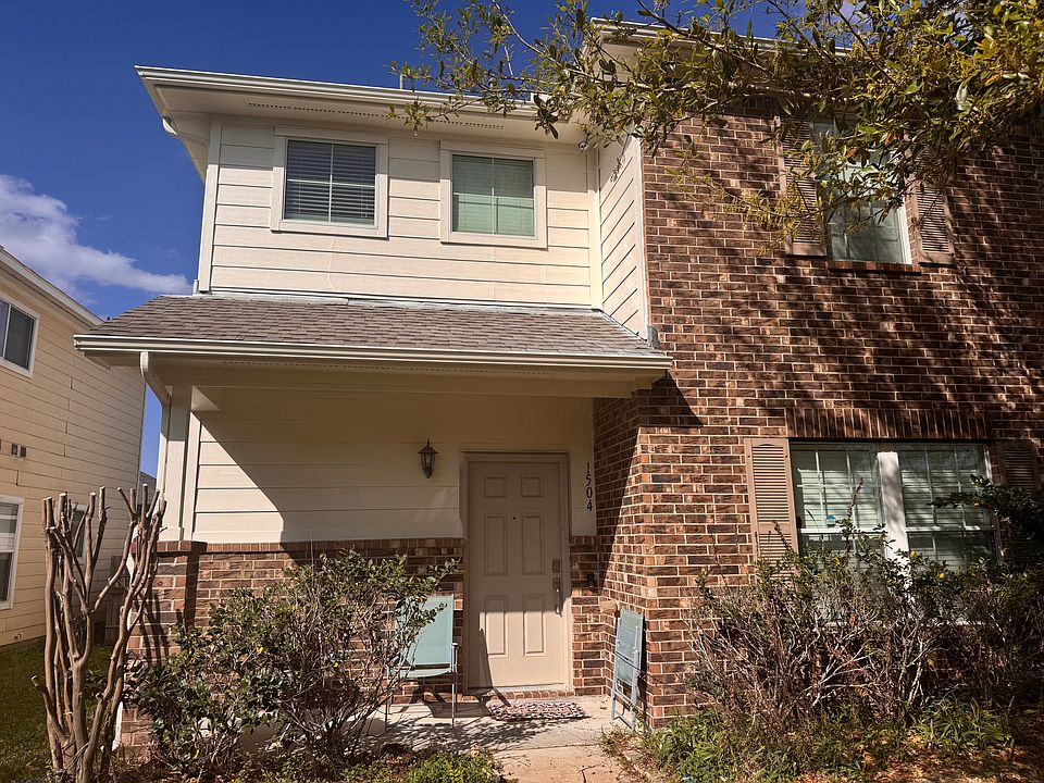 1st image of 1504 Claremont Garden Cir
