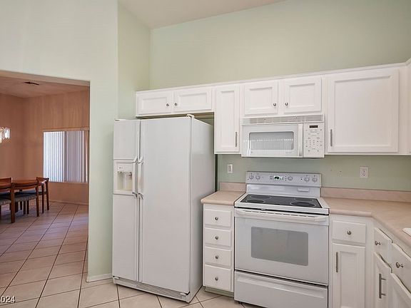 5th image of 10509 Cogswell Ave