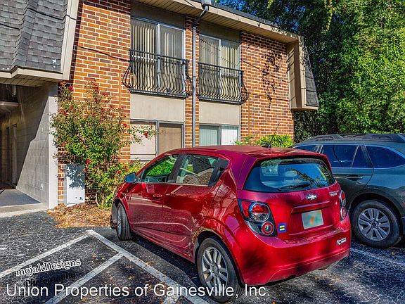 3rd image of 1700 SW 16th Ct APT A-04