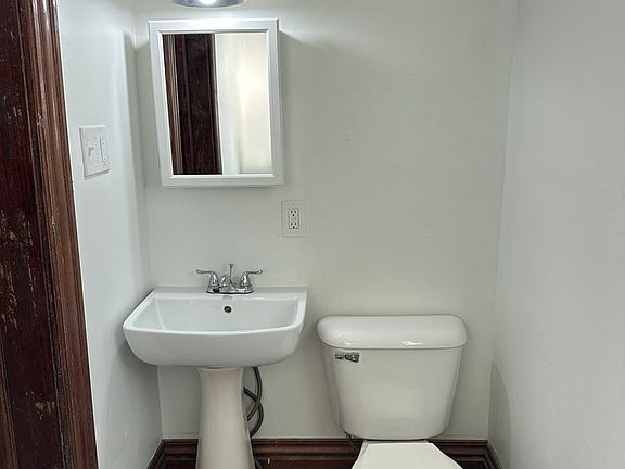 4th image of 1040 Jackson St NW #3