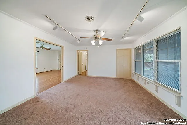 112 Sunway Dr — Photo 11