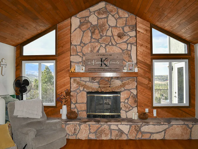 1020 Point Of The Pines Dr — Photo 12