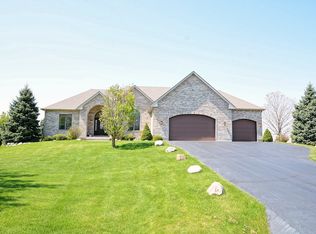 6217 Whiteoak Dr, McHenry, IL 60050